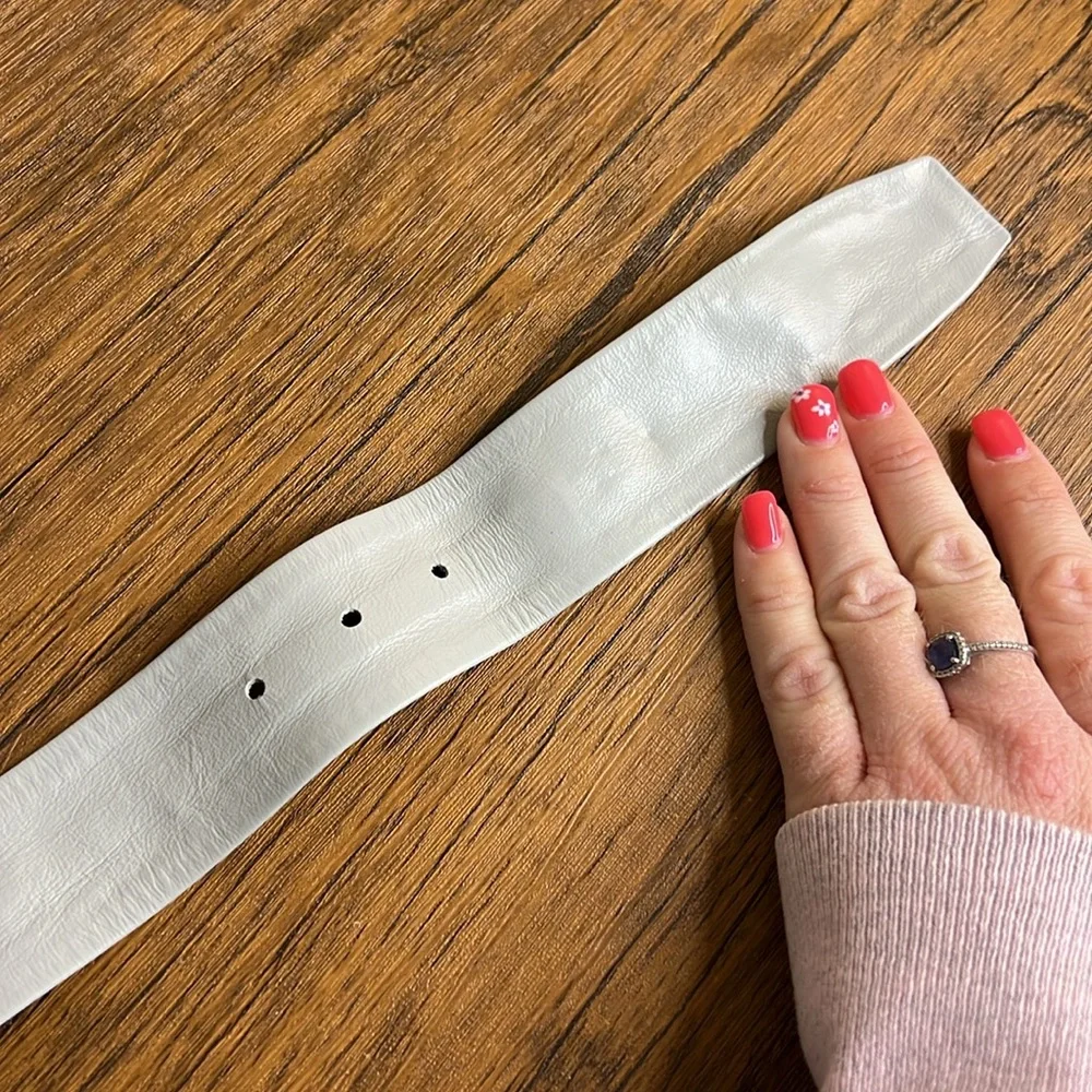 NWT Vintage Anne Klein Light Gray Leather Belt- M‎